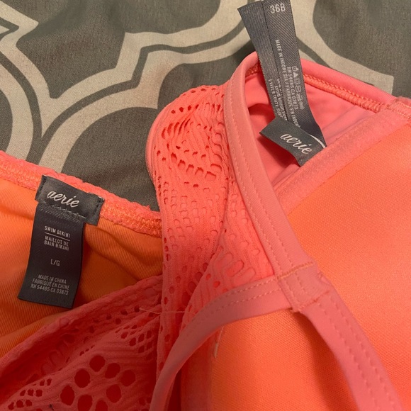 Coral Aerie bikini. Bottoms are a large. Top is 36B - Picture 3 of 3